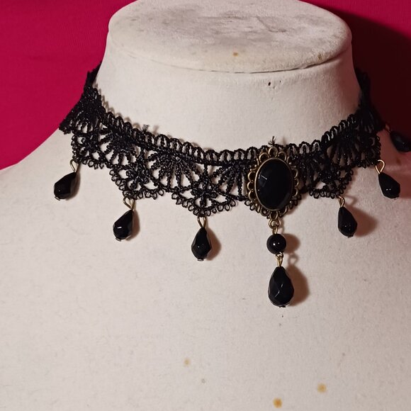 NWOT Vintage Victorian Gothic Black Lace Fashion Choker Necklace - Picture 4 of 11